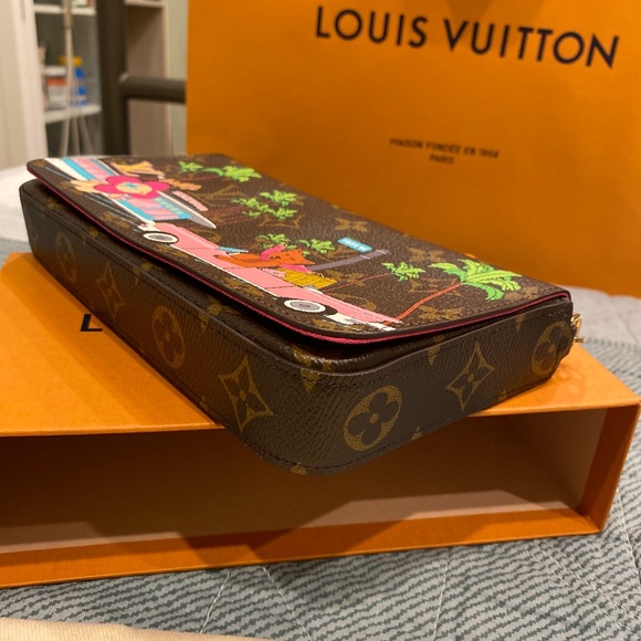 Louis Vuitton Felicie Pochette Xmas 2021 Vivienne Hollywood - Picture 6 of 8